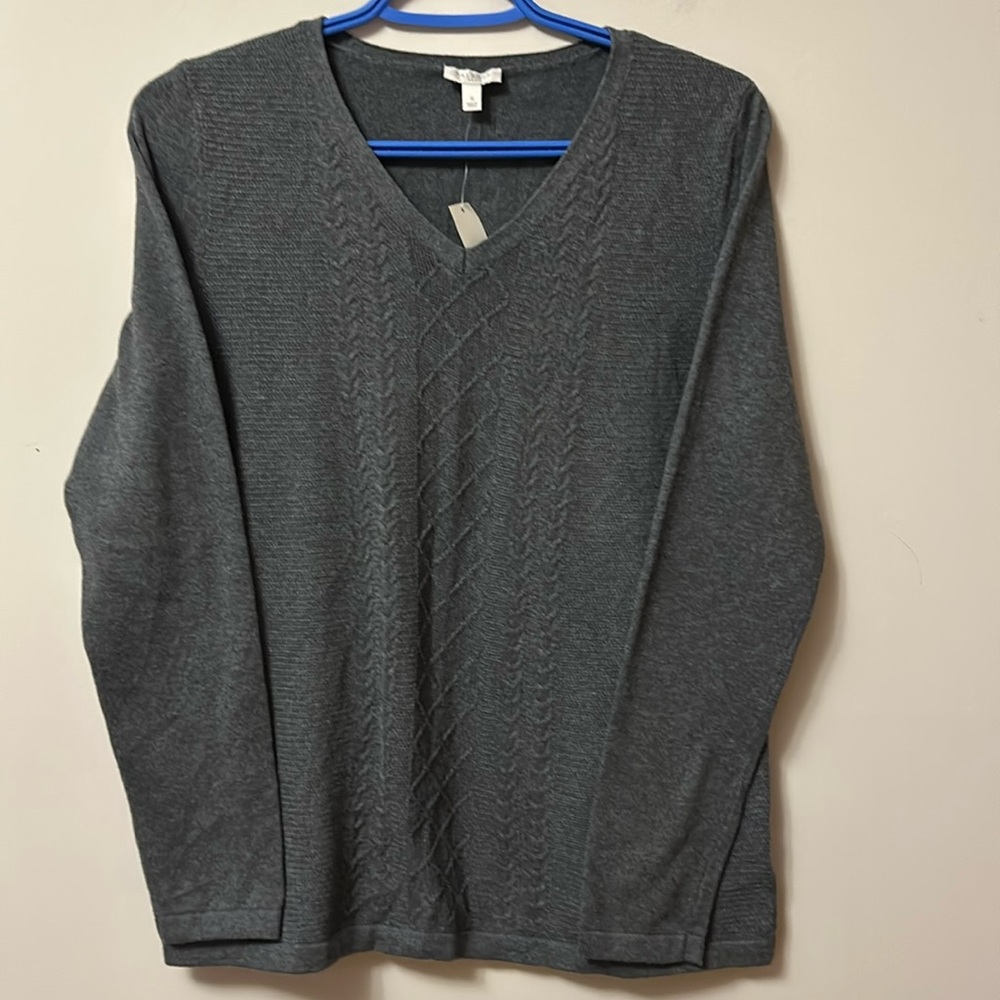 Talbots grey V-neck long sleeved pattern knit sweater size small new with tags